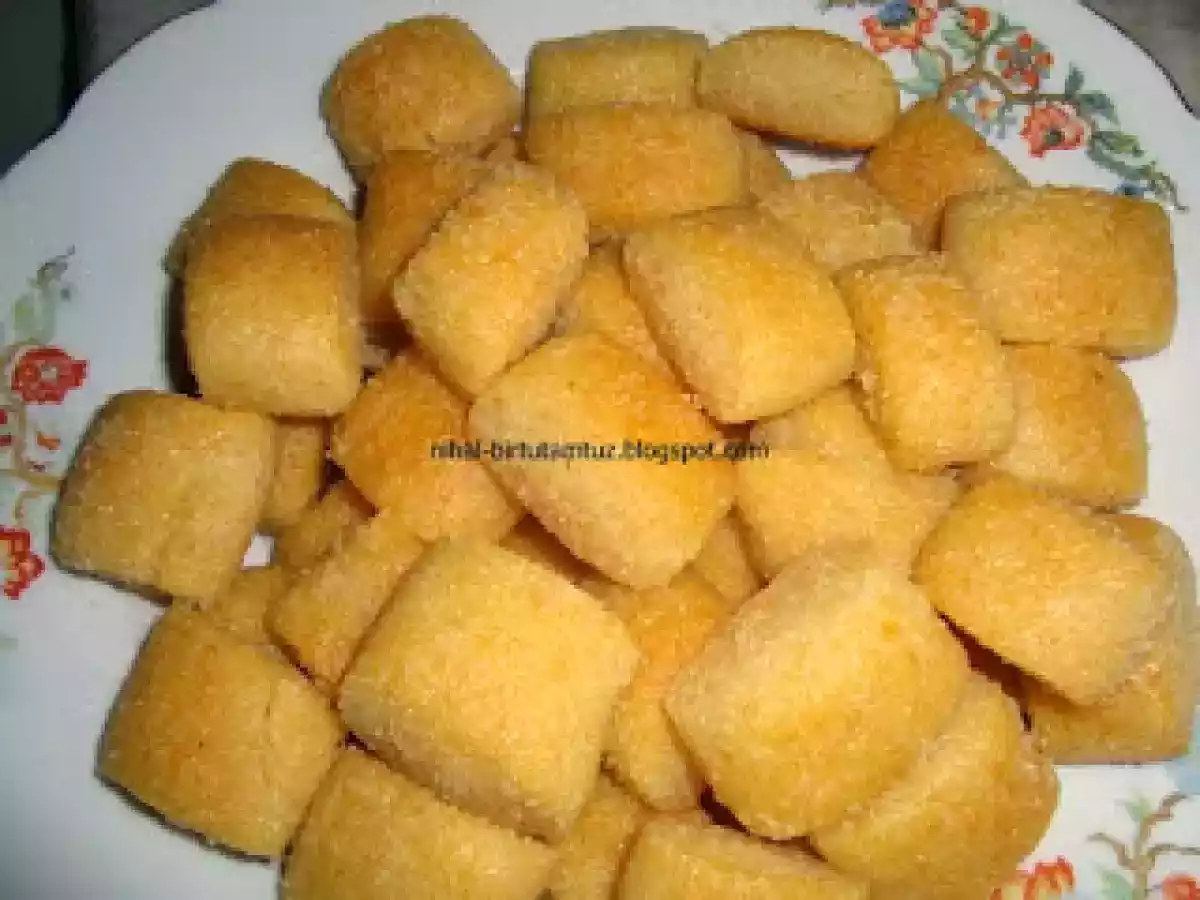 İrmikli fındık tatlı