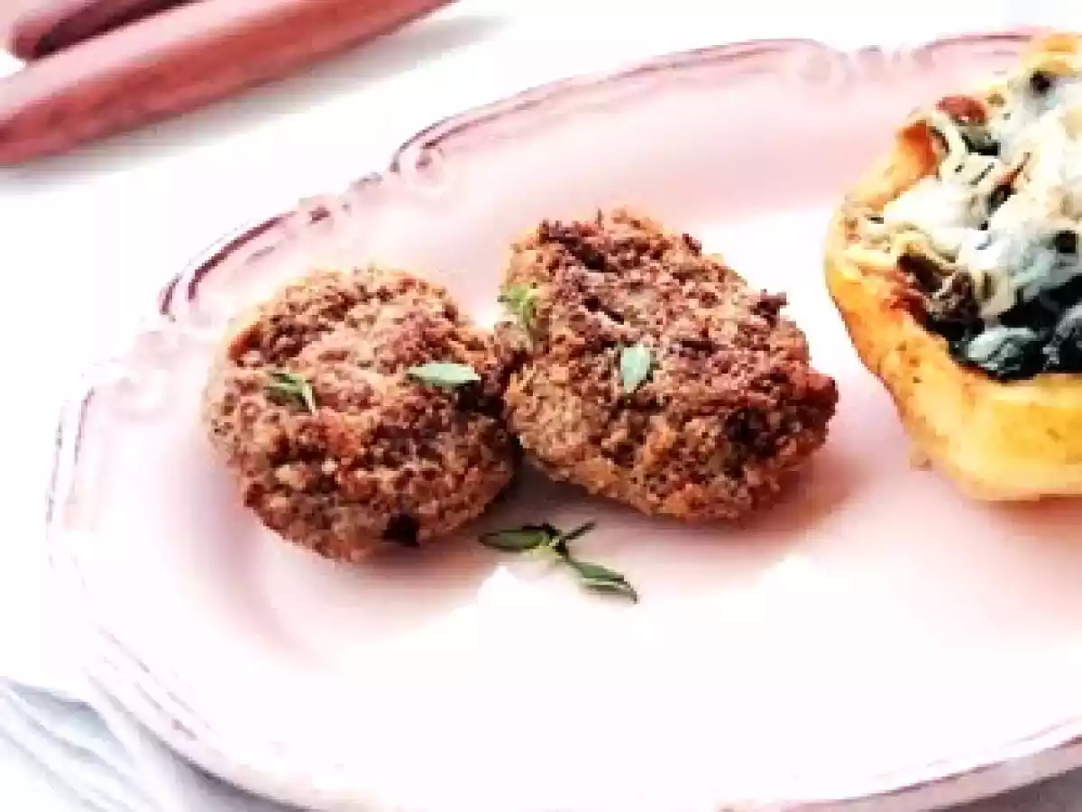 Ispanak, Mantarlı Patates Çanakları ve Kimyonlu Köfte - fotoğraf 3