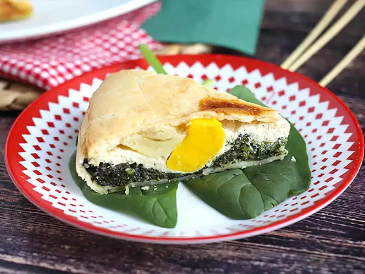 Ispanak, ricotta ve yumurtalı börek - İtalyan Torta Pasqualina - fotoğraf 5