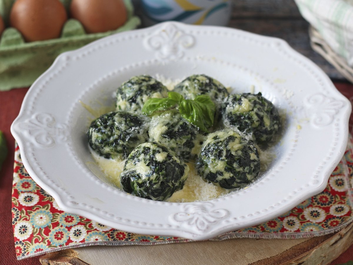 Ispanak ve ricotta malfatti, kolay, yoğurmasız ev yapımı makarna tarifi - fotoğraf 2