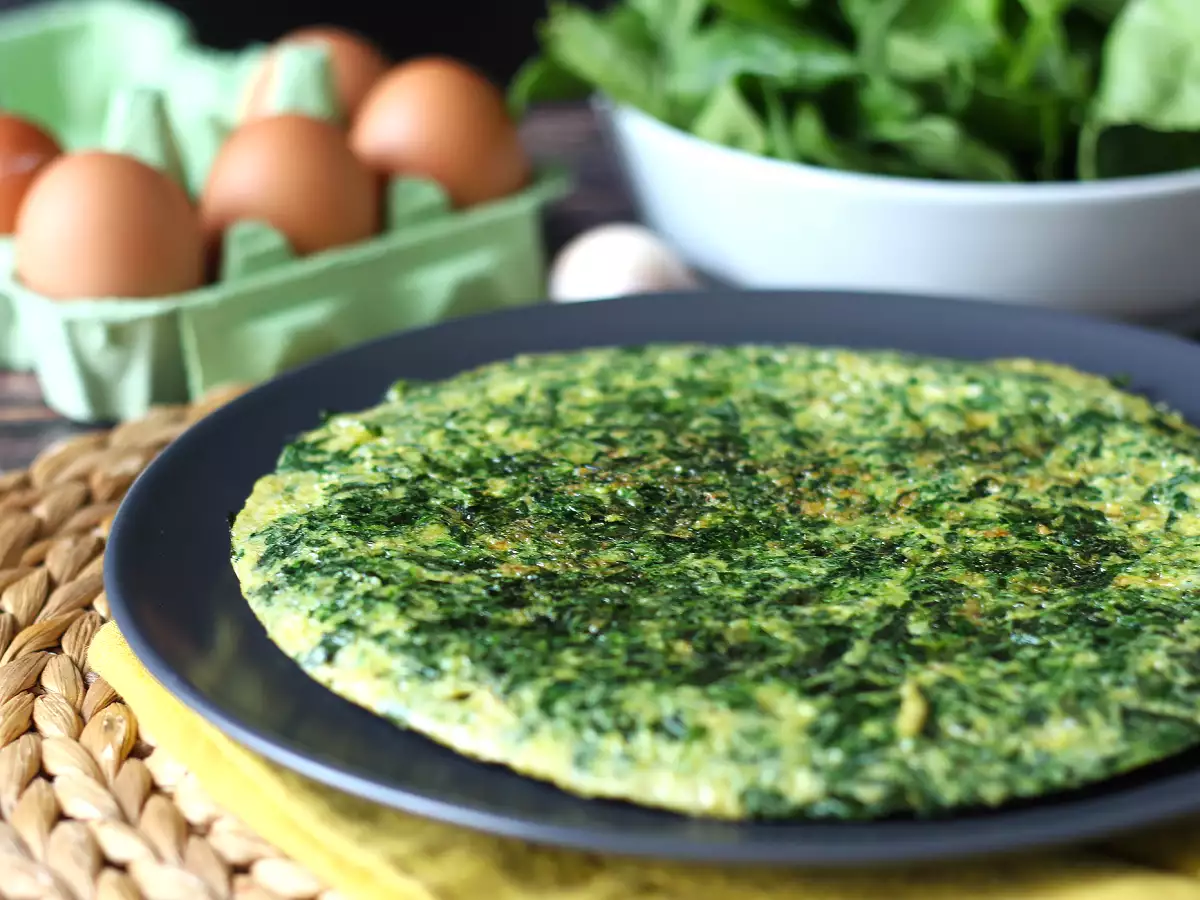Ispanaklı omlet, kolay ve lezzetli vejetaryen ikinci yemek