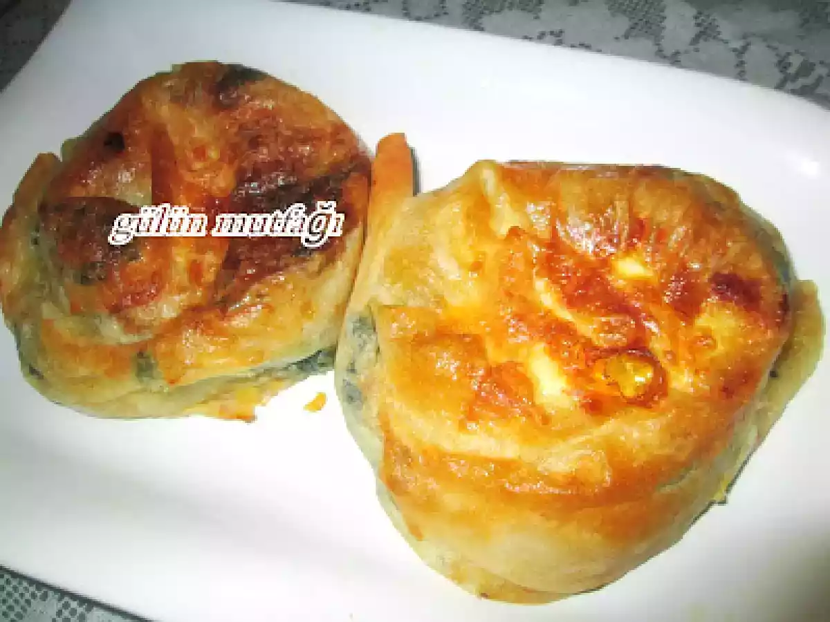 Ispanaklı patatesli börek
