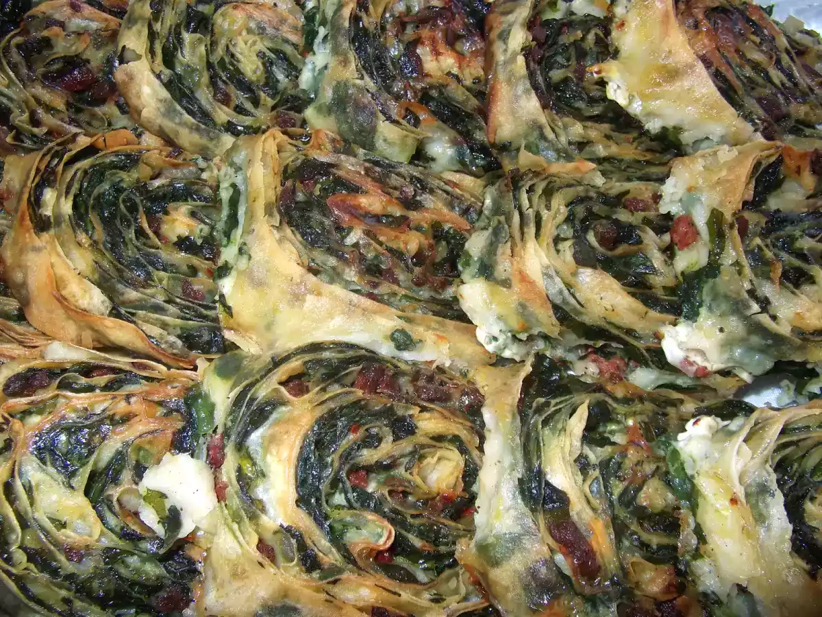 Ispanaklı rulo börek