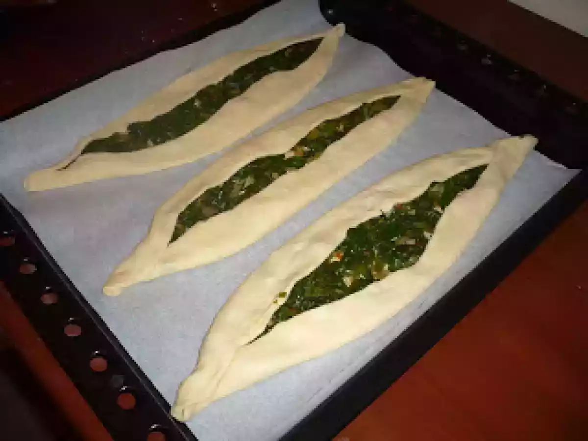 Ispanaklı ve Pırasalı Pide - fotoğraf 2