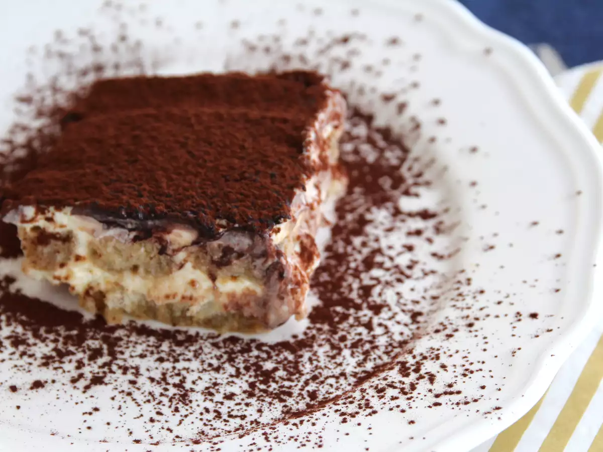 İtalyan Tiramisu - Video tarifi ! - fotoğraf 2