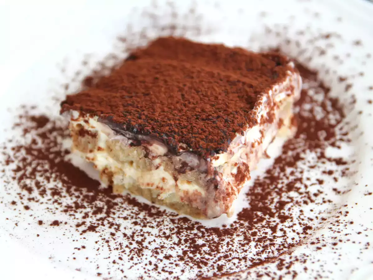 İtalyan Tiramisu - Video tarifi ! - fotoğraf 4
