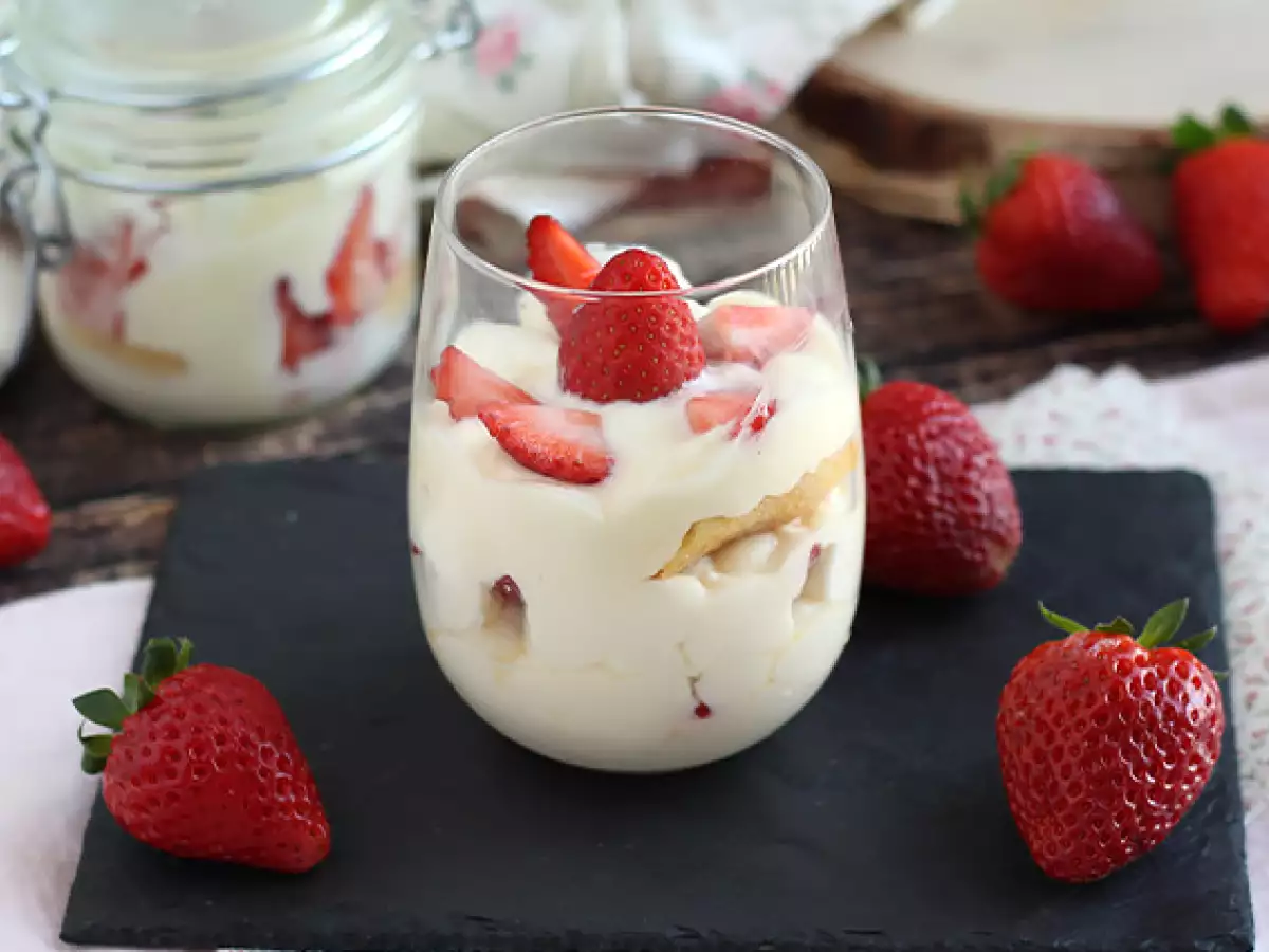 İyice Soğutulmuş Çilekli Tiramisu Kupları - fotoğraf 4