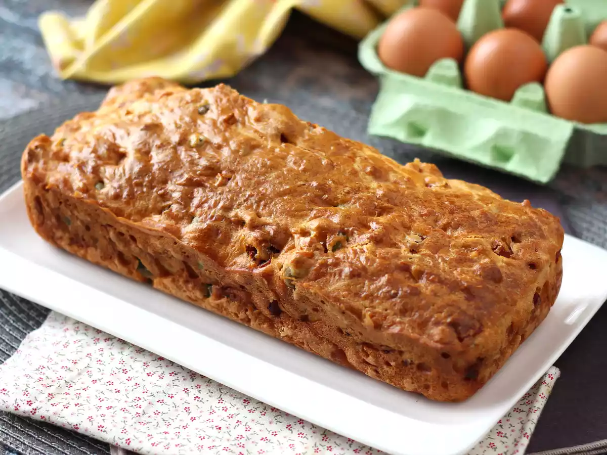Jambon, zeytin ve güneşte kurutulmuş domatesli kek ile skyr - fotoğraf 4