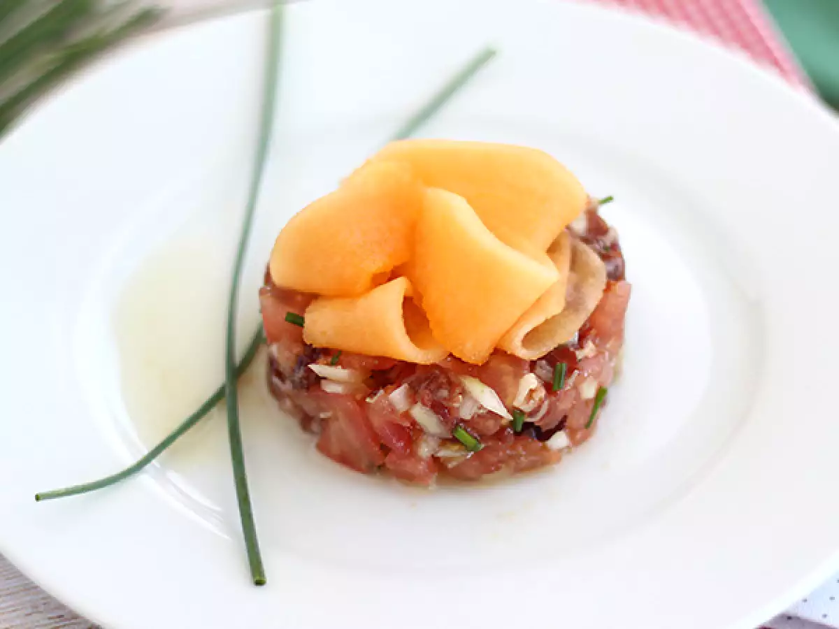 Jambonlu Kavunlu Domatesli Tartar Tarifi
