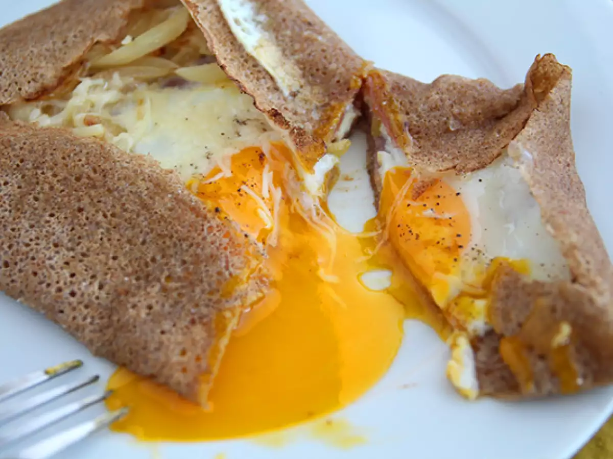 Jambonlu, Peynirli ve Yumurtalı Karabuğday Galette Tarifi - fotoğraf 2