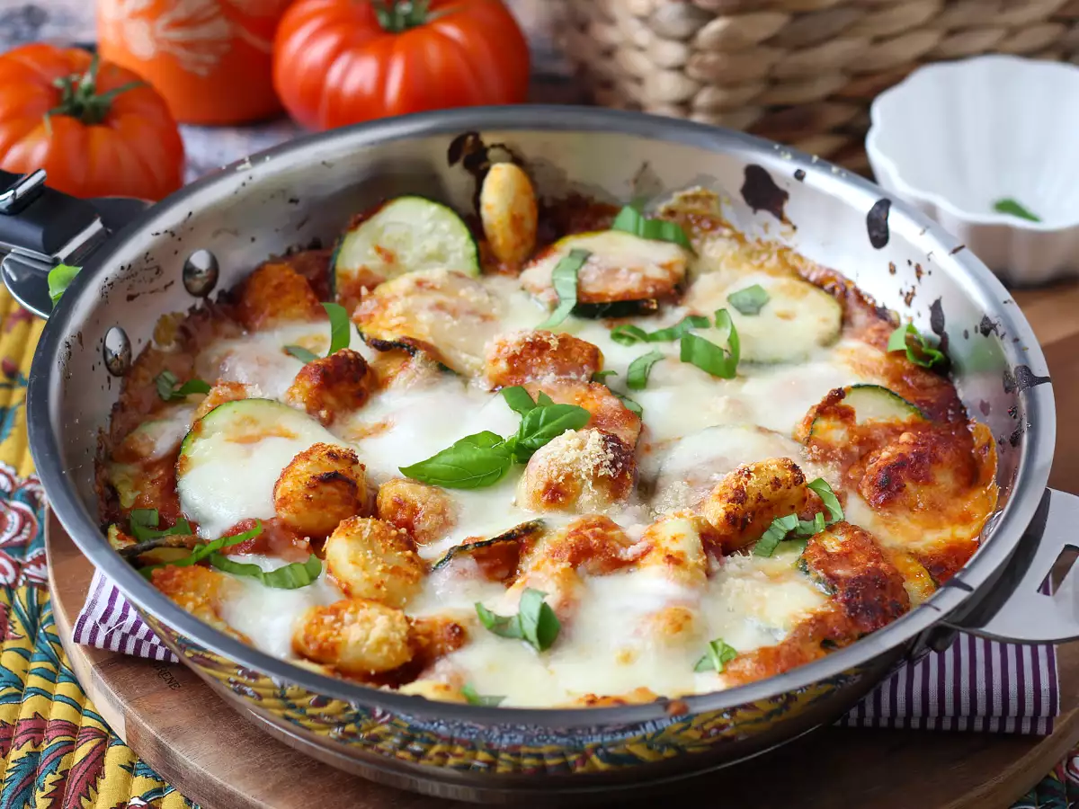 Kabaklı, gnocchi ve mozzarella peynirli graten için hızlı tarif - fotoğraf 5