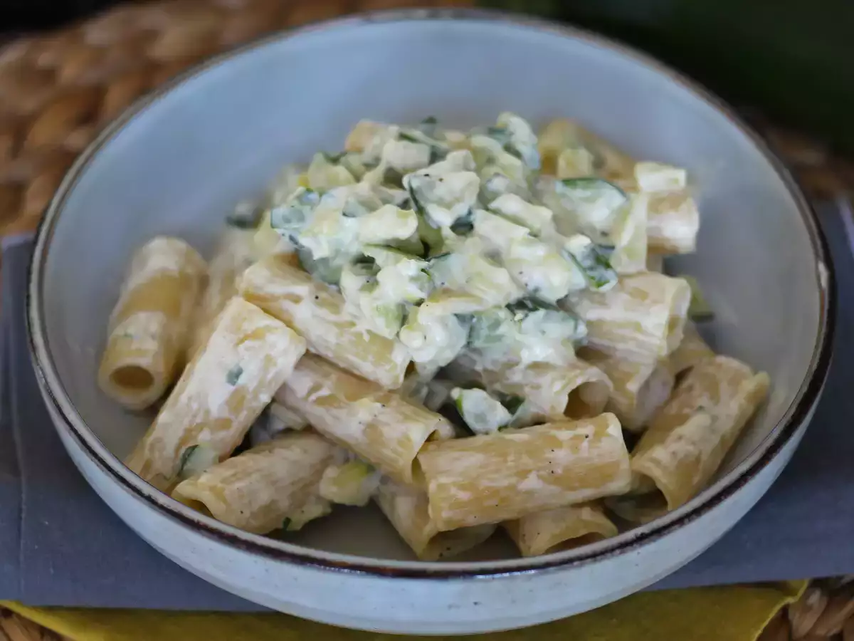 Kabaklı kremalı makarna, lezzetli ve çok hızlı bir tarif - fotoğraf 4