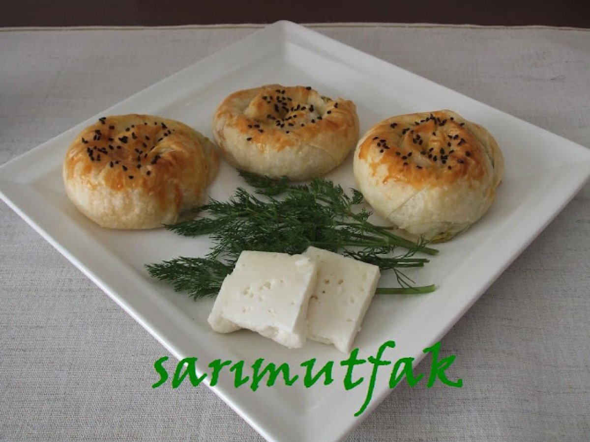 KABAKLI PEYNİRLİ GÜL BÖREK