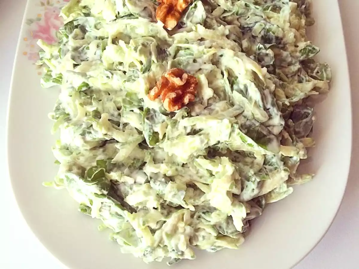 KABAKLI SEMİZ OTU SALATASI