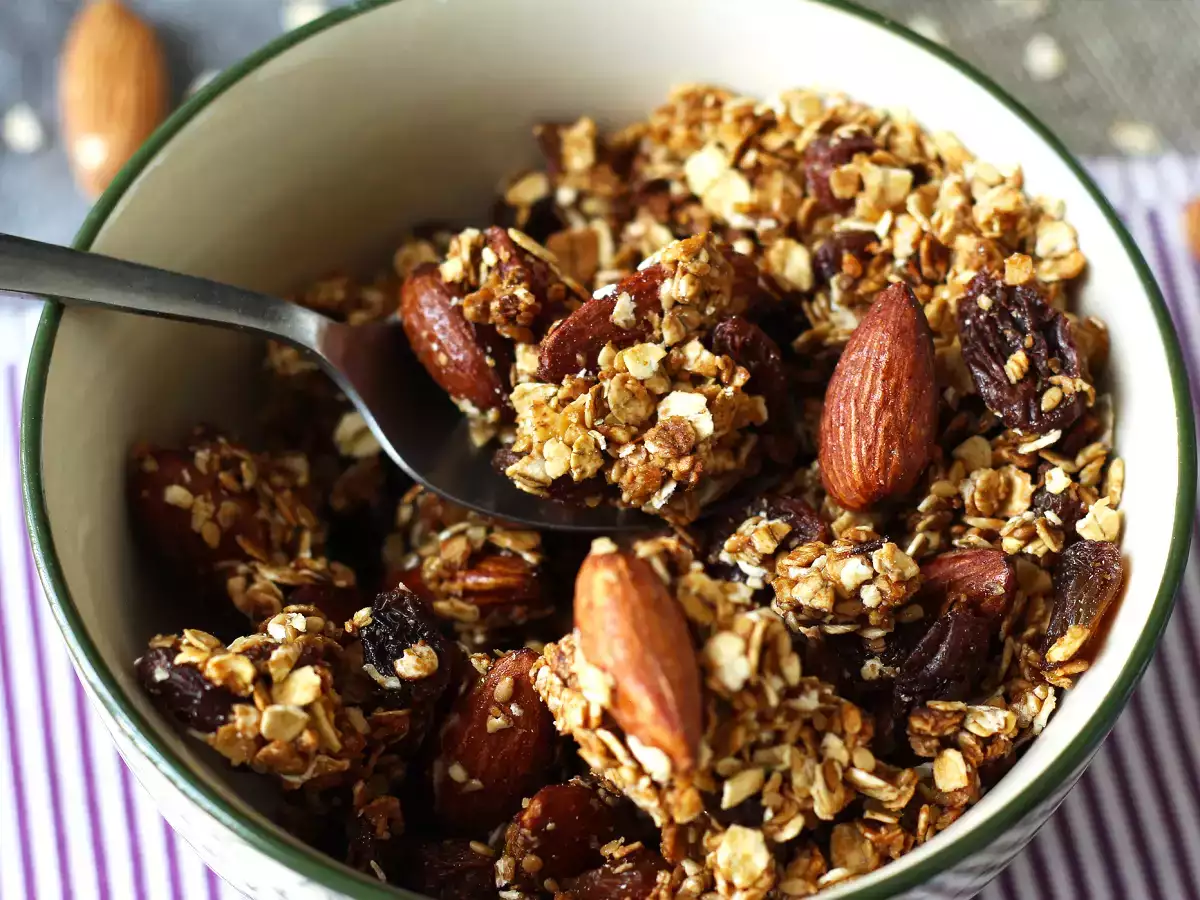 Kahvaltınızı gevrekleştirmek için airfryer ile granola express