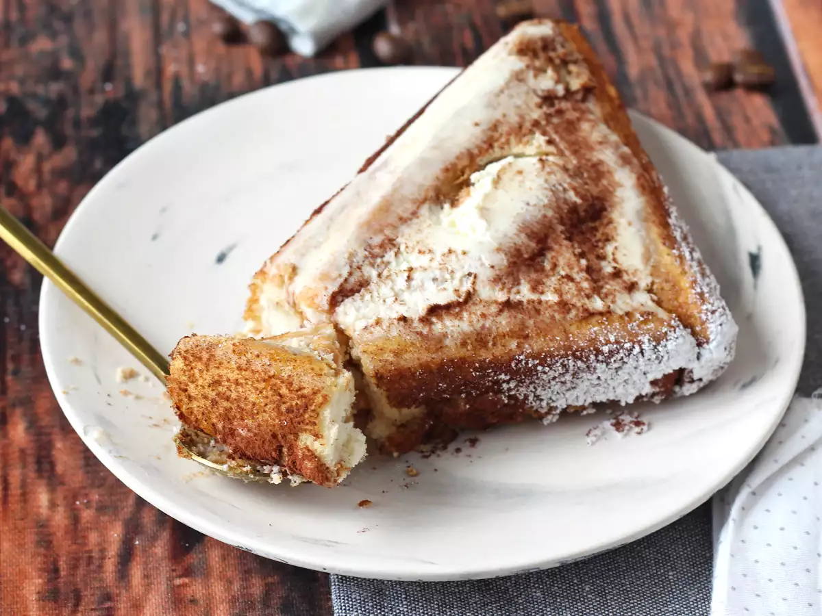 Kahve severler için kalıpsız Tiramisu şekilli kütük - fotoğraf 6