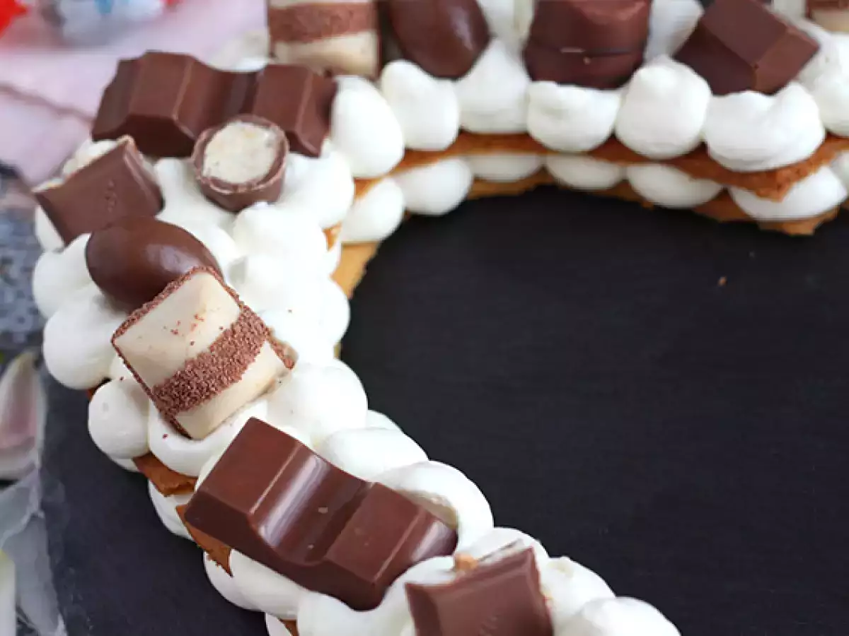 Kalp pasta au Kinder - Sevgililer Günü için Kinder kalp pasta - fotoğraf 5