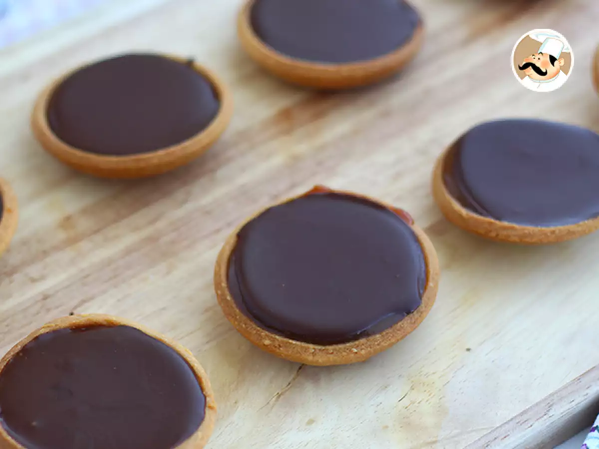 Karamelli Çikolatalı Mini Tart Tarifi