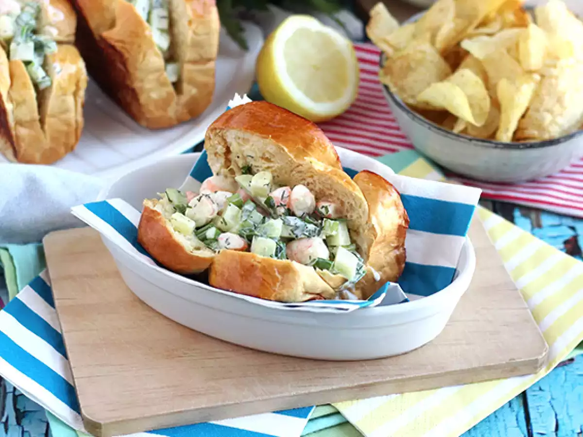 Karidesli brioche sandviç (karidesli rulo) - fotoğraf 2