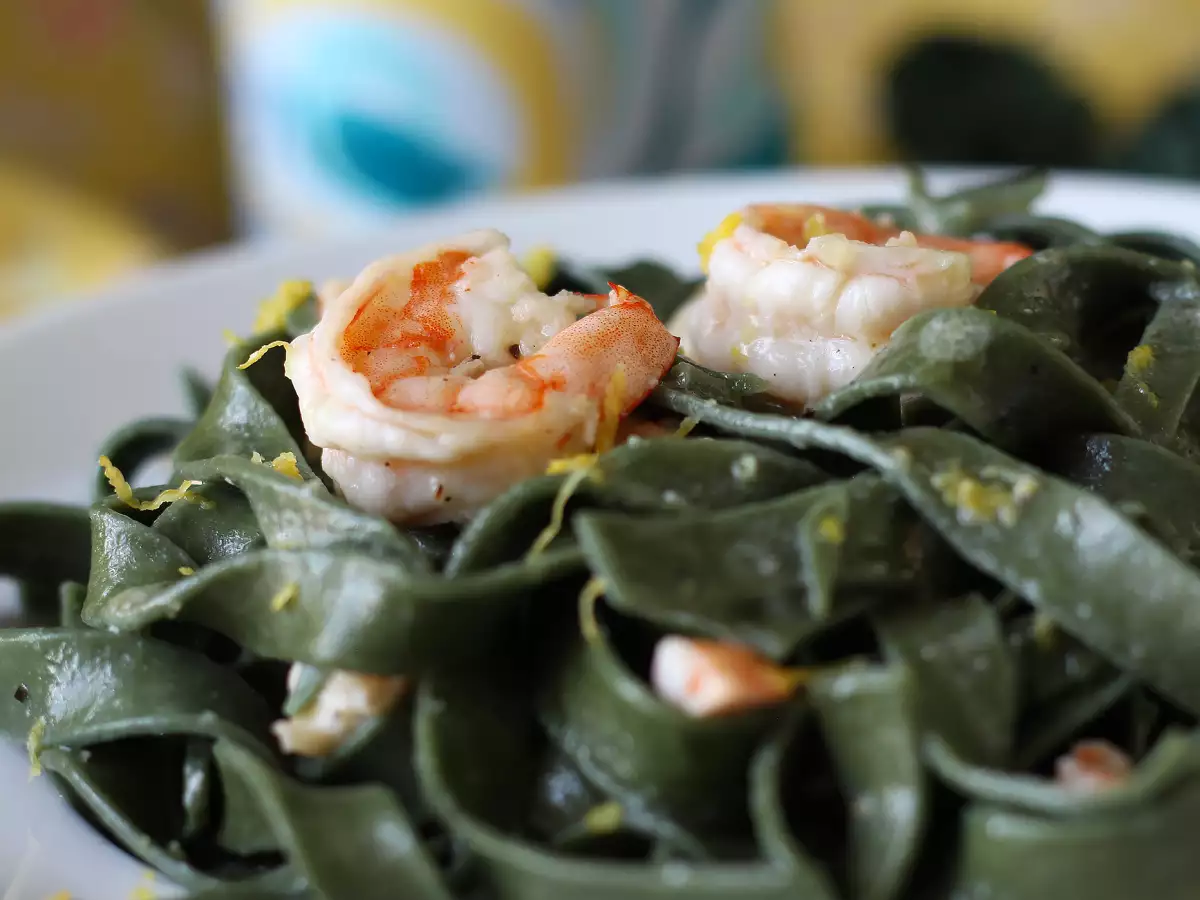 Karidesli ve Limonlu Spirulina Makarna: Besin Değeri Yüksek, Eşsiz Lezzetli Bir İlk Yemek - fotoğraf 4