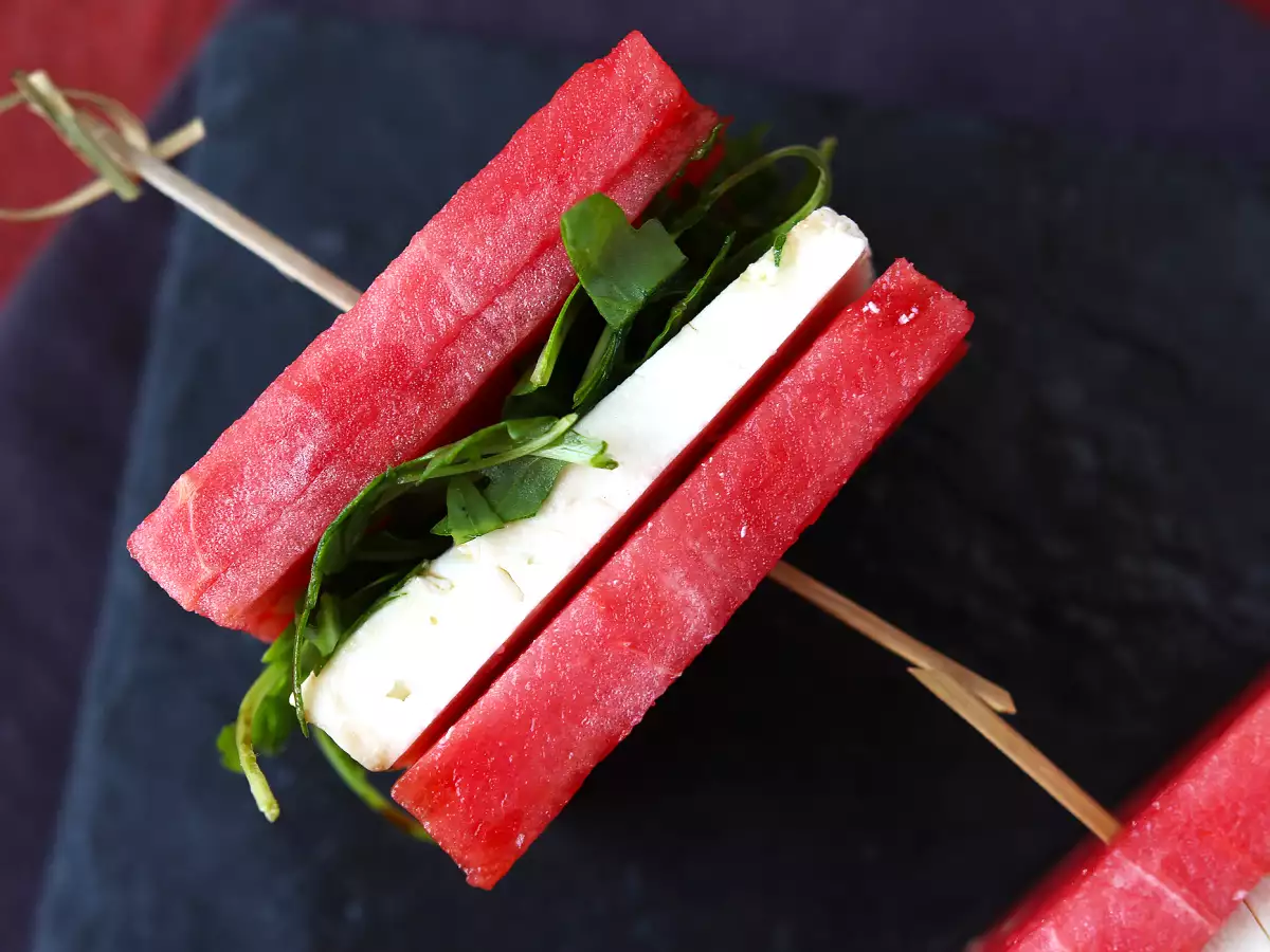 Karpuzlu beyaz peynirli rokalı sandviç, yaz için en taze viral tarif! - fotoğraf 2