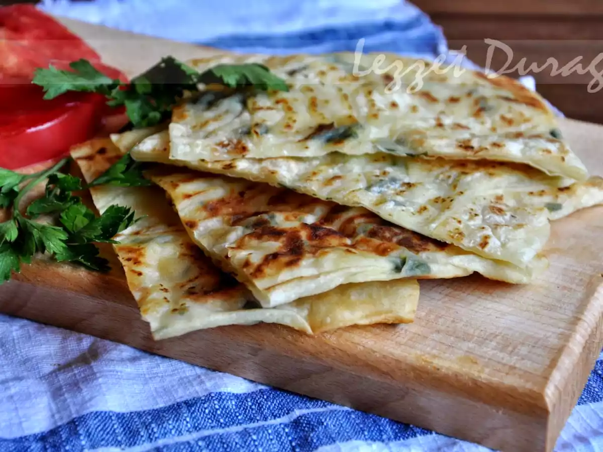 Kaşarlı & Beyaz Peynirli Gözleme - fotoğraf 2