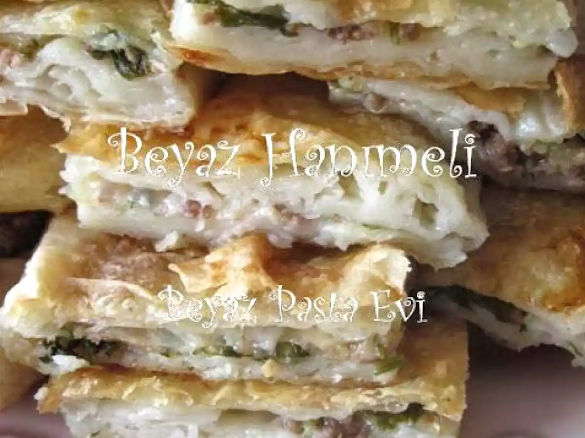 Kaşarlı, kıymalı nefis börek