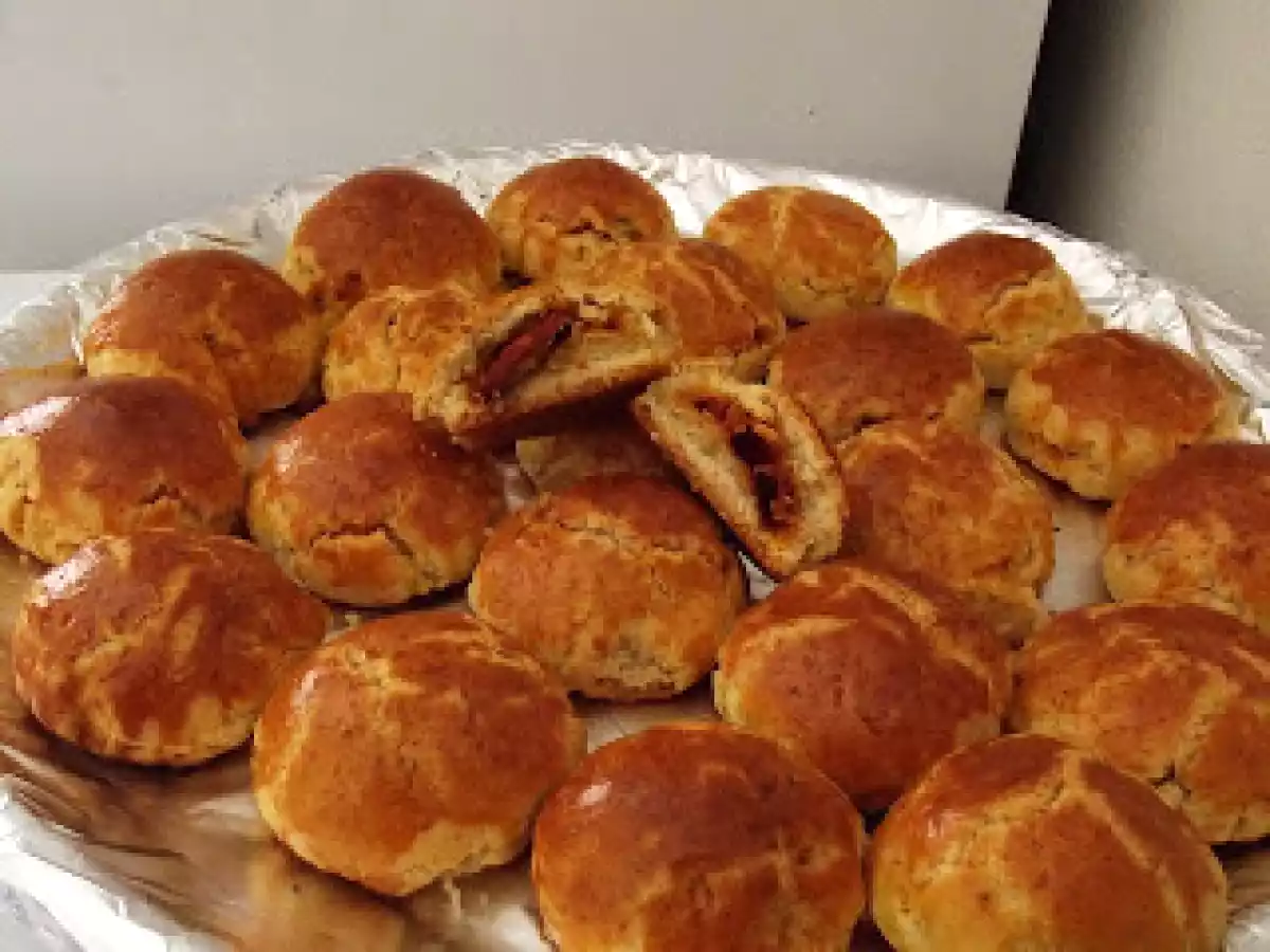 Kaşarlı Sucuklu Acıkalı Poğaça