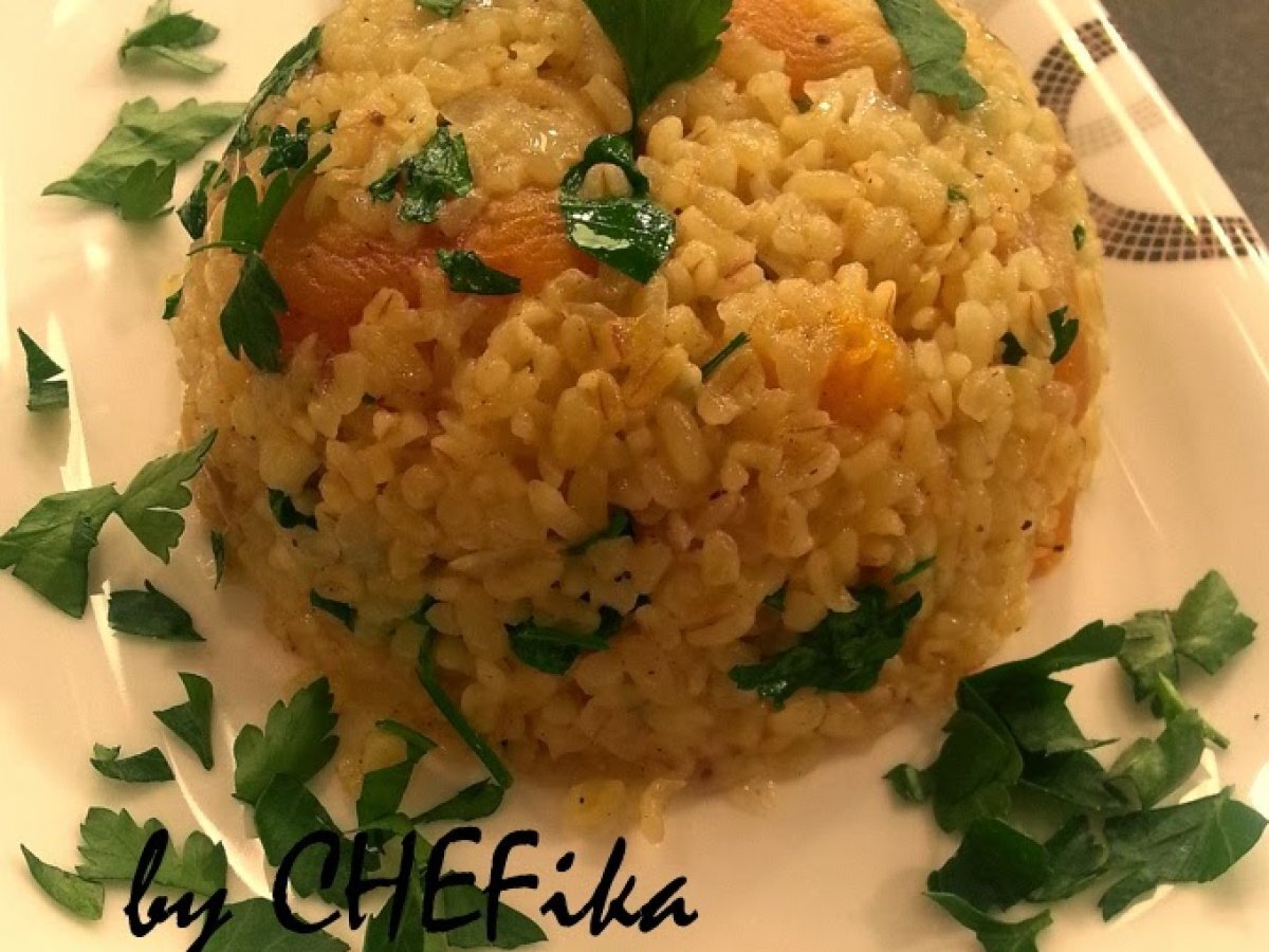 Kayısılı ve Fıstıklı Bulgur Pilavı