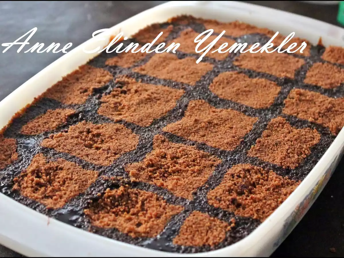 KEKLİ İRMİK TATLISI