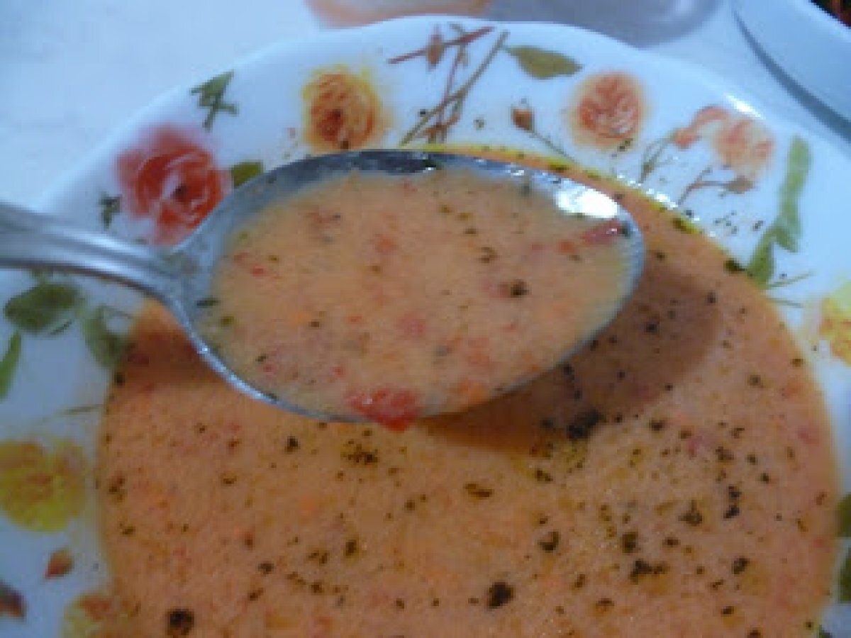 KIRMIZI BİBER ÇORBASI