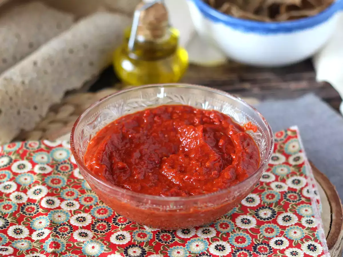 Kırmızı biber ezmesi: aperatif için ferahlatıcı bir değişiklik! - fotoğraf 2