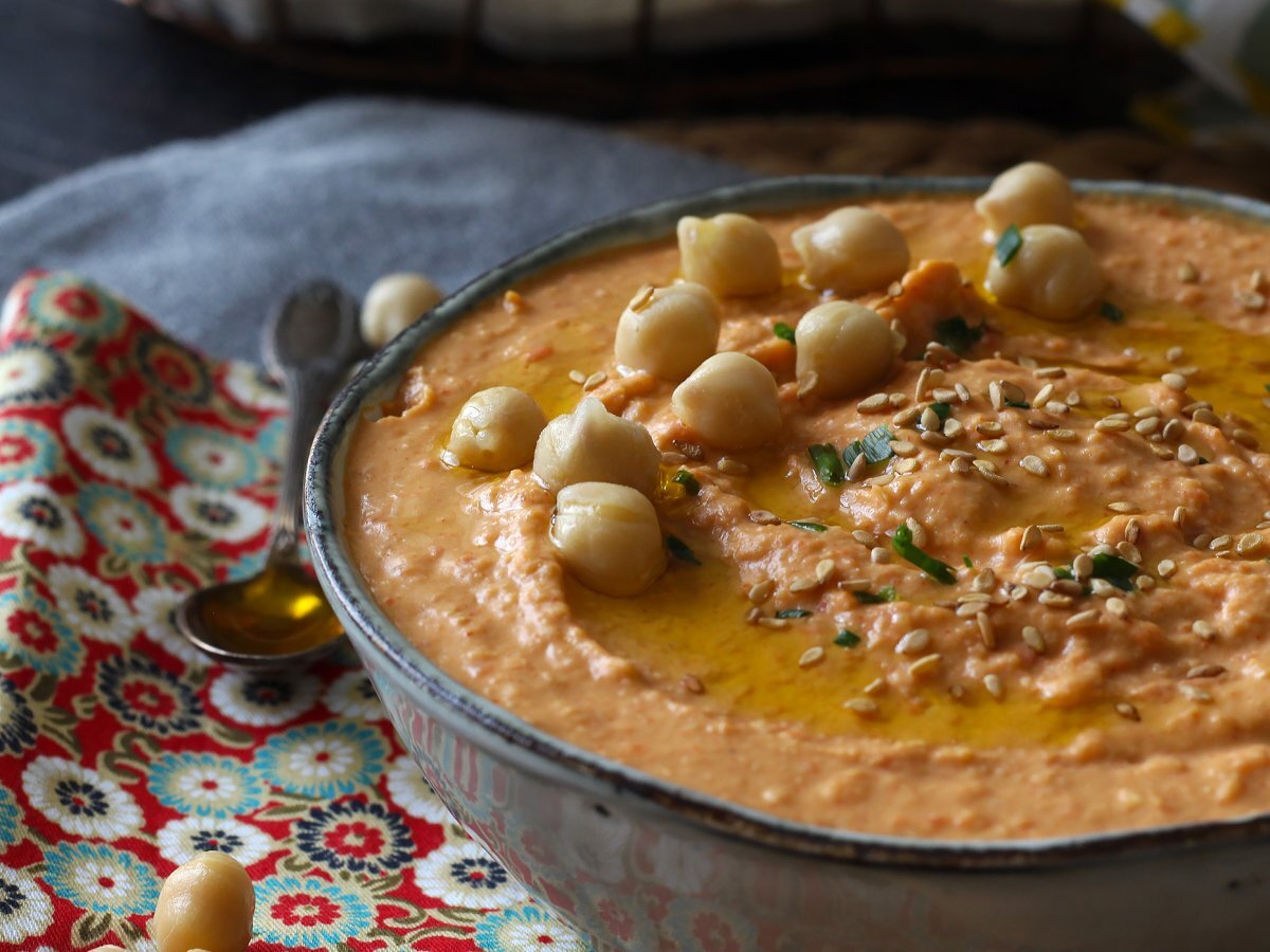Kırmızı biberli humus - fotoğraf 3