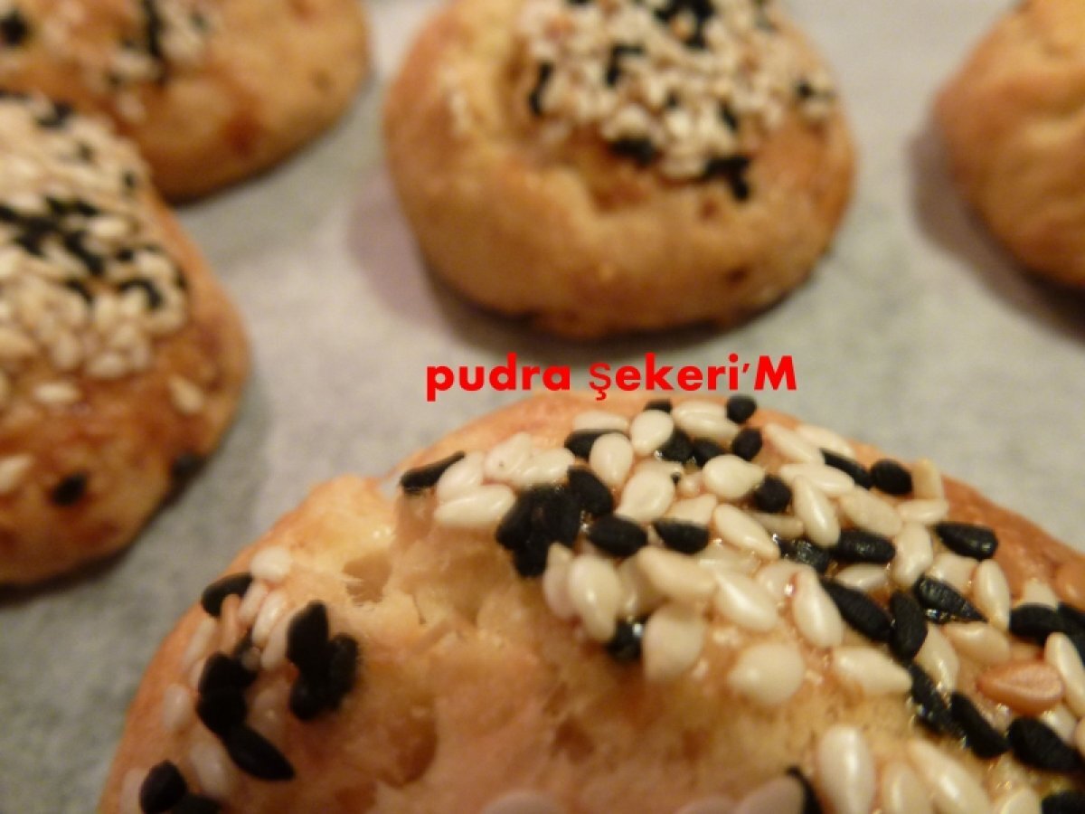 Kırmızı Biberli Kurabiye