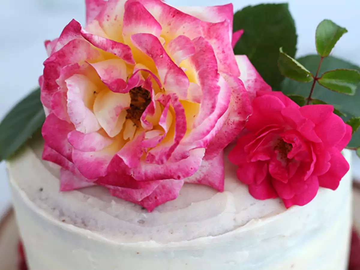 Kırmızı kadife kek - fotoğraf 2