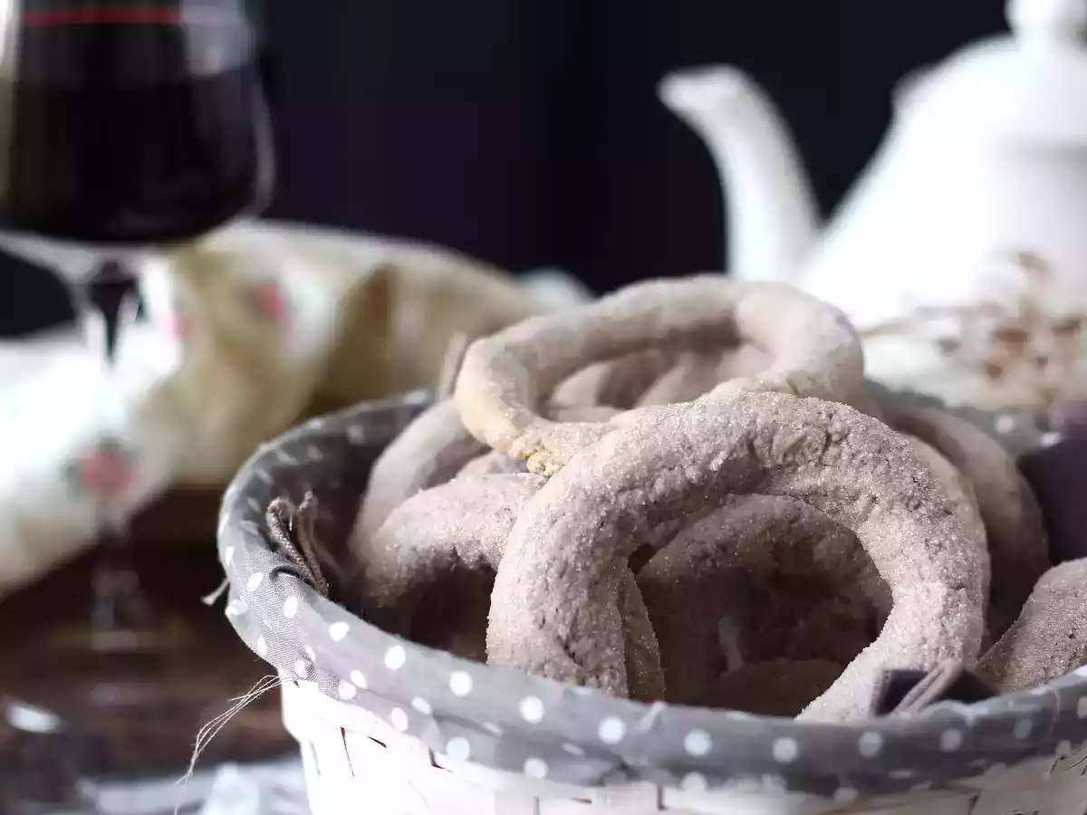 Kırmızı şaraplı çörekler: Büyükannenin herkesin bilmesi gereken tarifi!