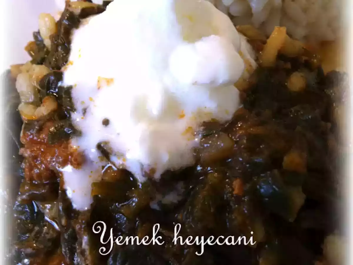 Kıymalı ıspanak yemeĝi