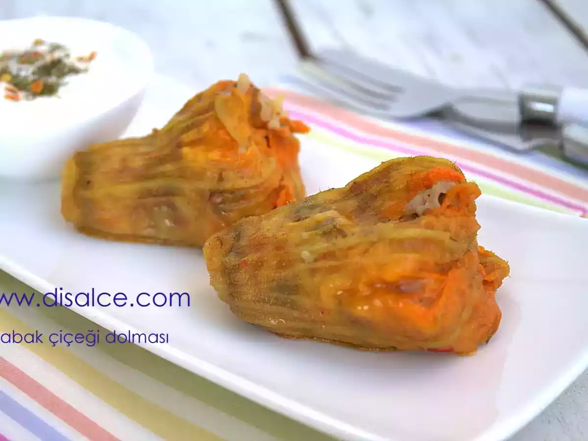 KIYMALI KABAK ÇİÇEĞİ DOLMASI