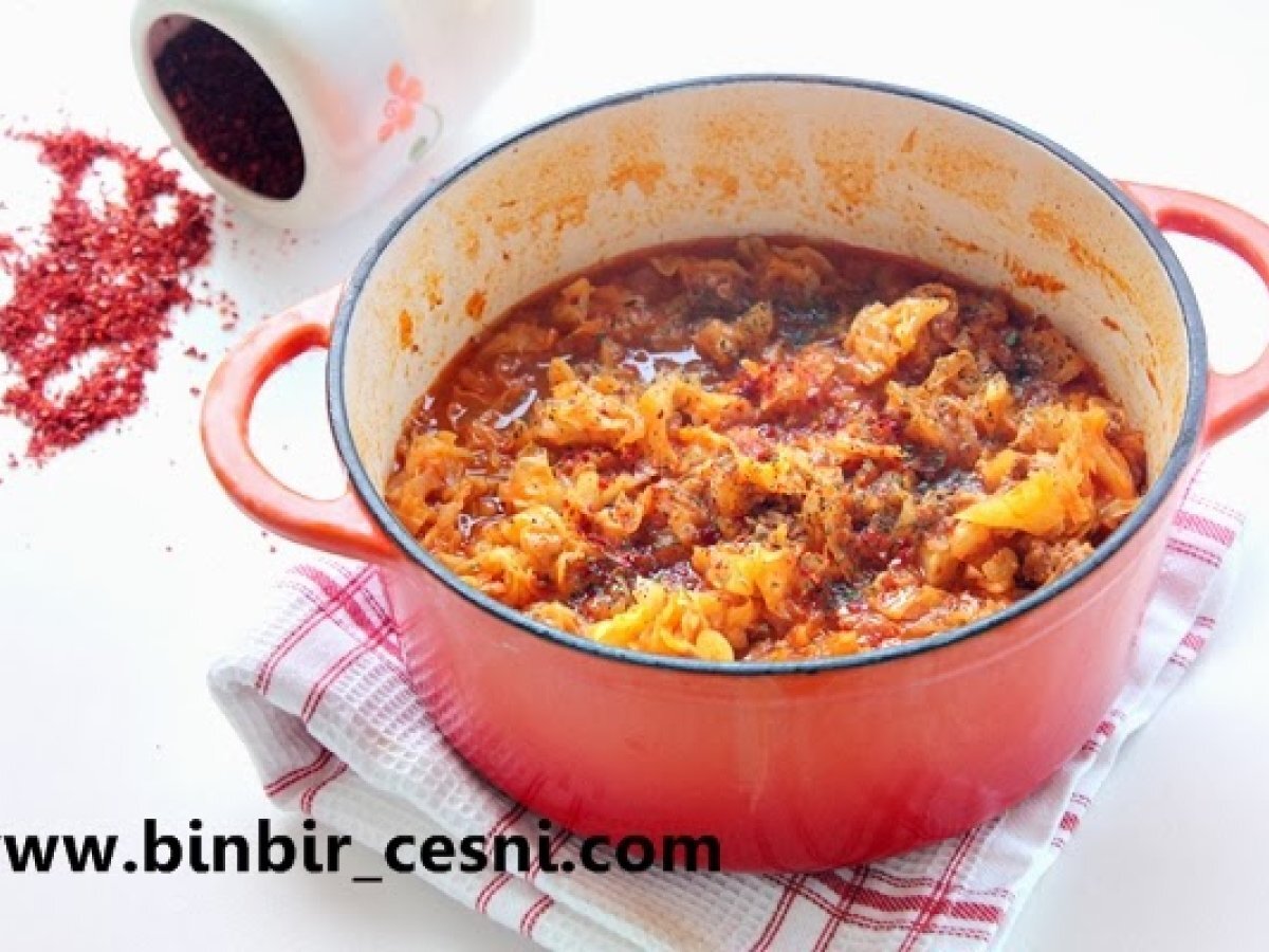 Kıymalı Kapuska Yemeği Nasıl Yapılır
