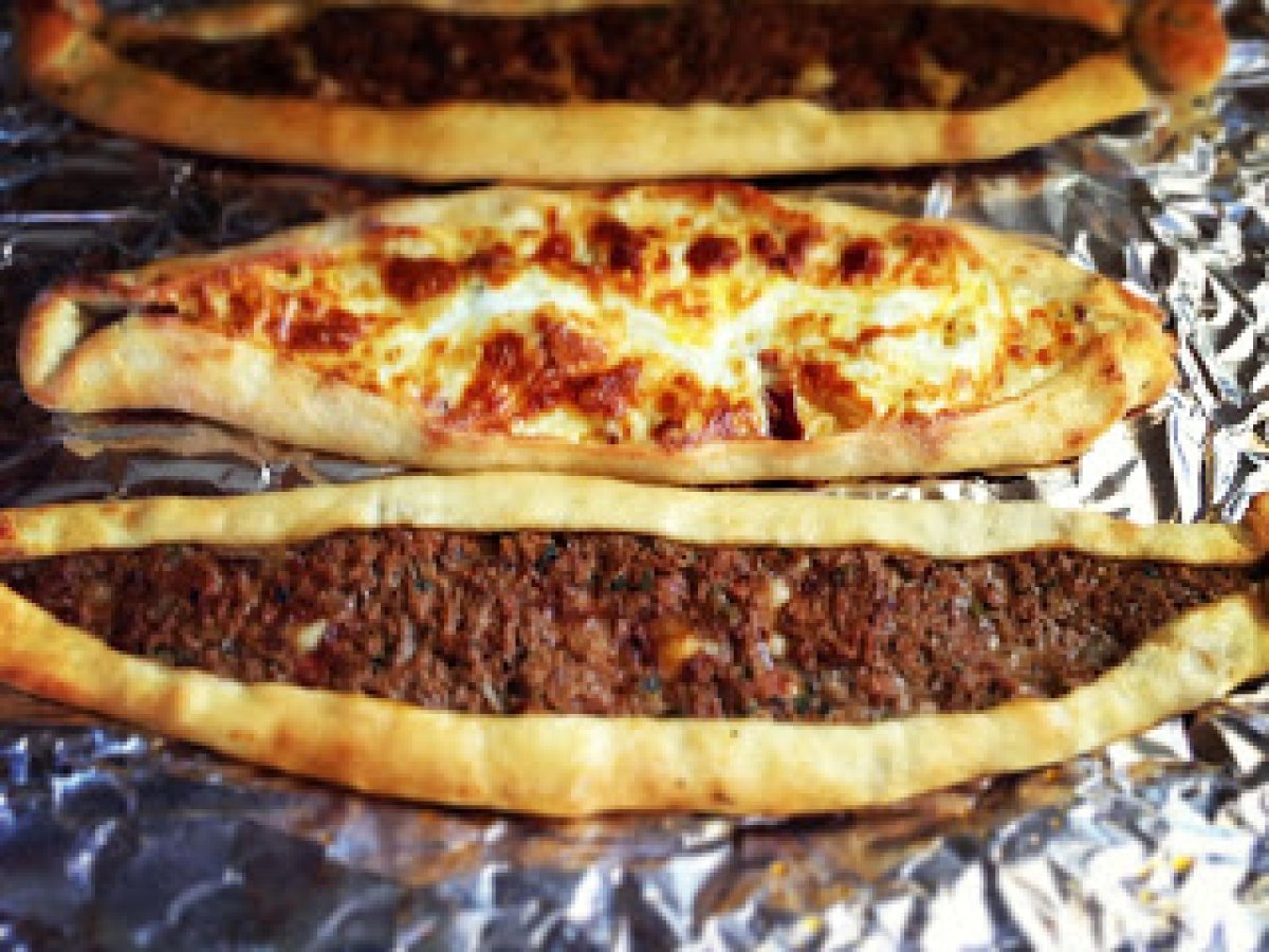 Kiymali - Pastirmali Ev Pidesi