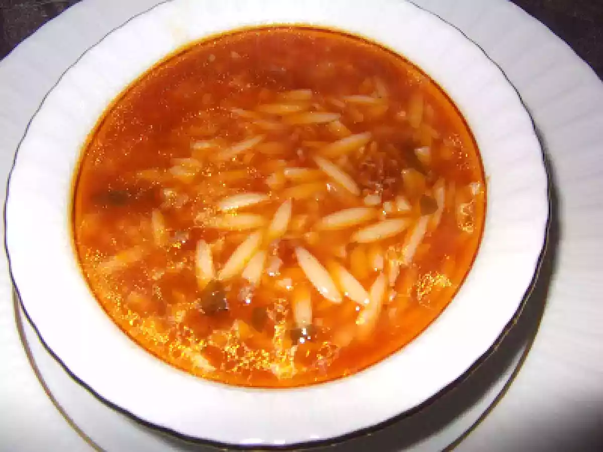 Kıymalı şehriye çorbası