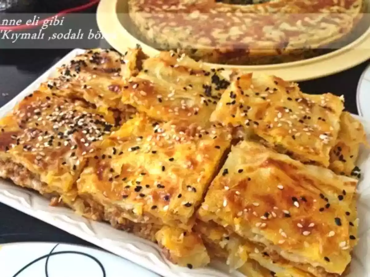 KIYMALI, SODALI TEPSİ BÖREĞİ
