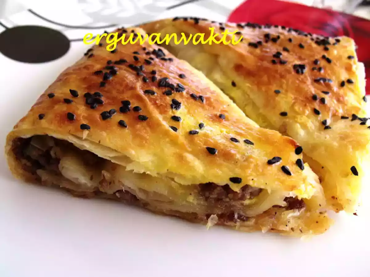 KIYMALI ZARF BÖREĞİ