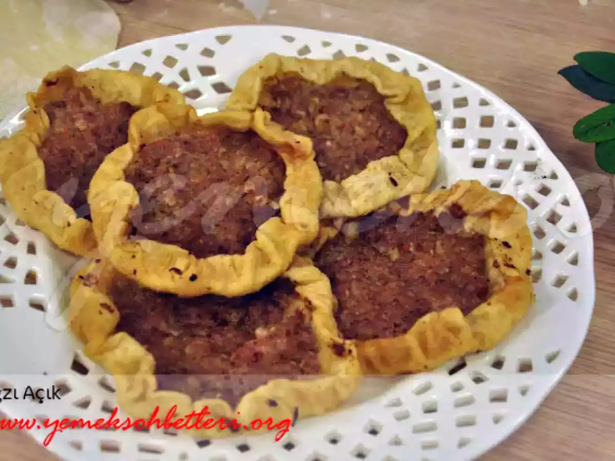 Kızarmış Fındık Lahmacun AĞZI AÇIK