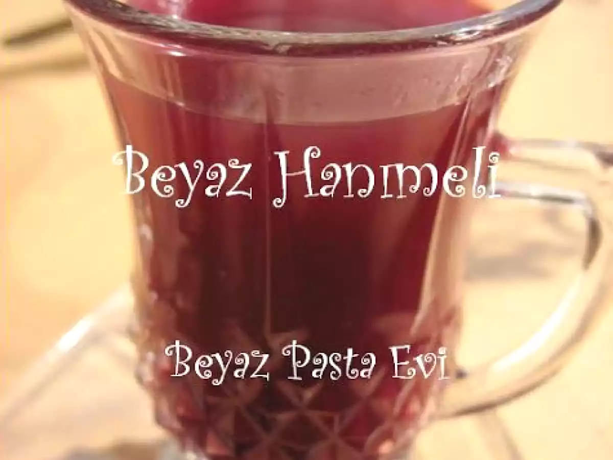 Kokulu kara üzüm (laz üzümü) şerbeti