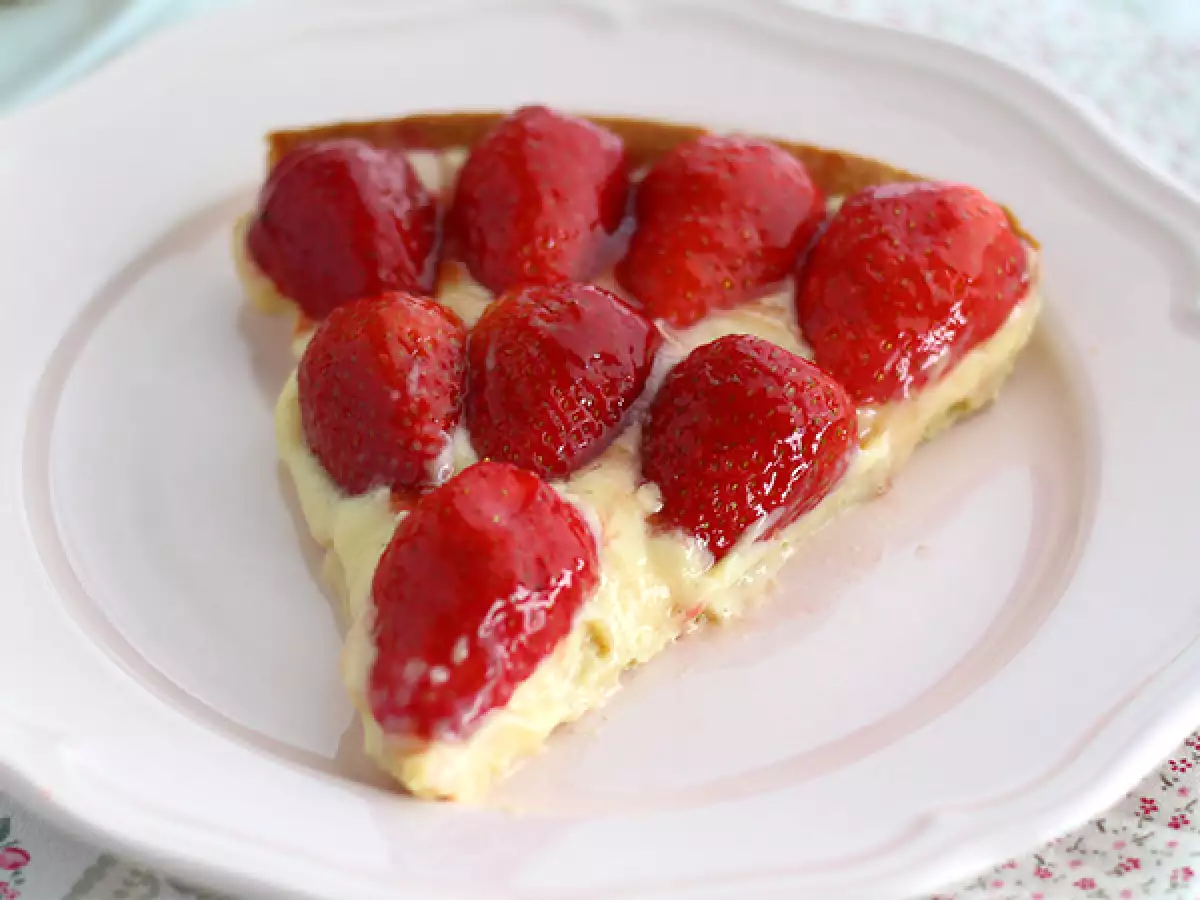 Kolay Çilekli Tart Tarifi - fotoğraf 2