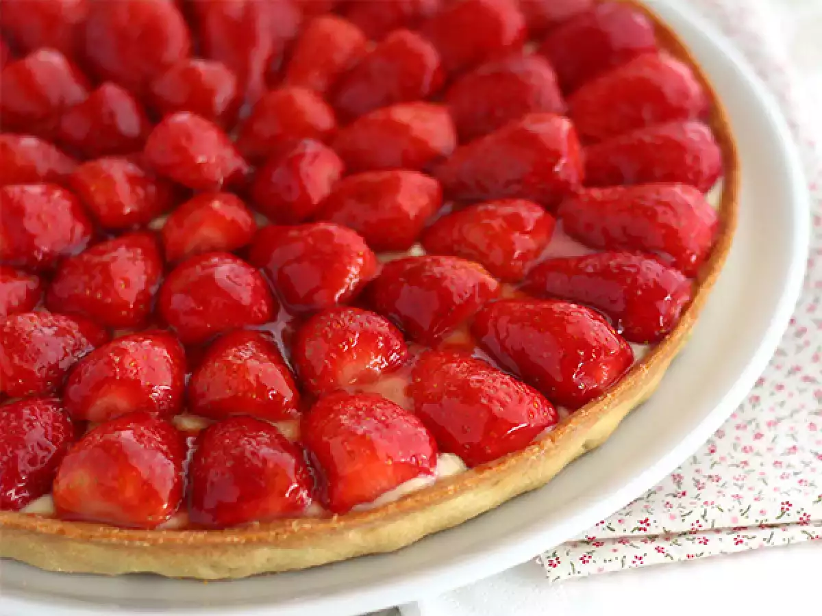 Kolay Çilekli Tart Tarifi - fotoğraf 3