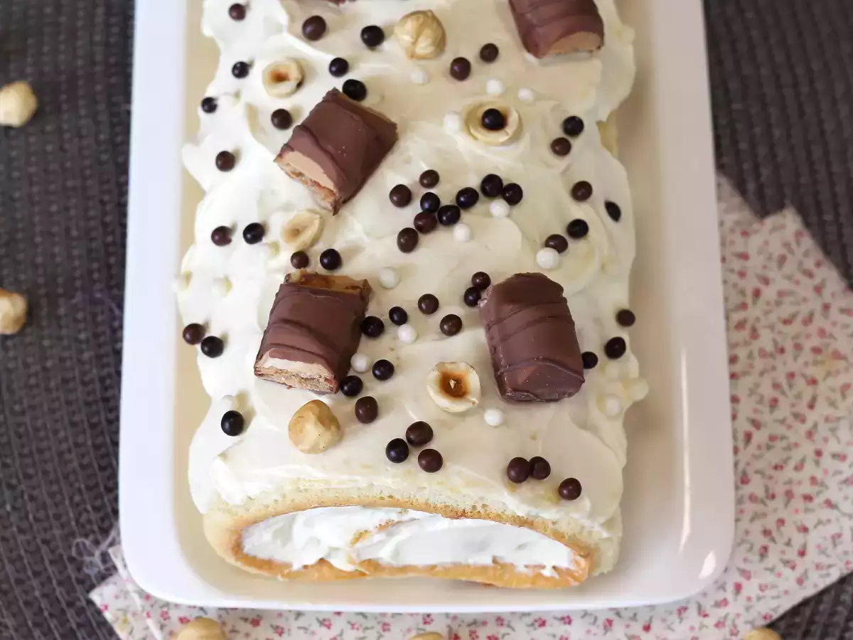 Kolay Kinder Bueno aromalı rulo, doğum günü pastası veya Noel kütüğü olarak mükemmel! - fotoğraf 3