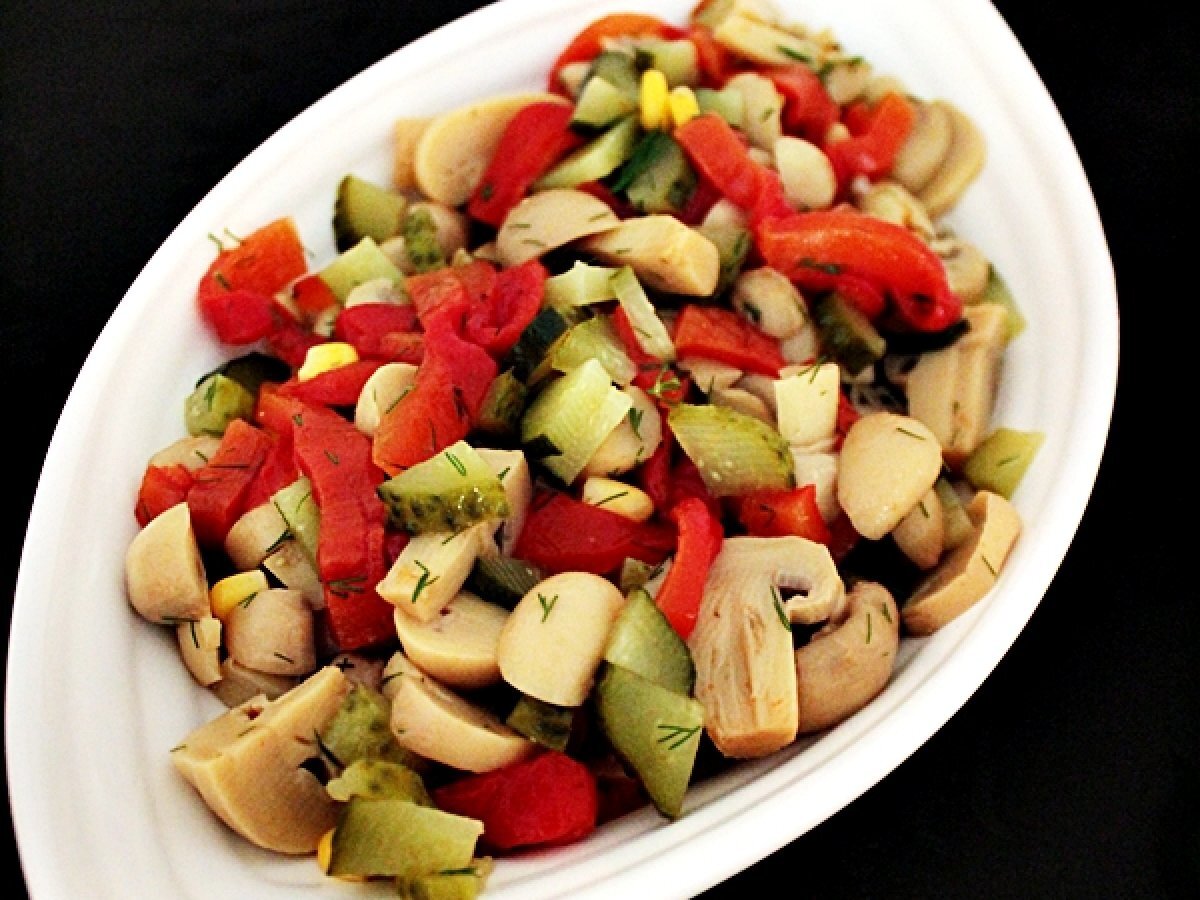 KOLAY MANTAR SALATASI
