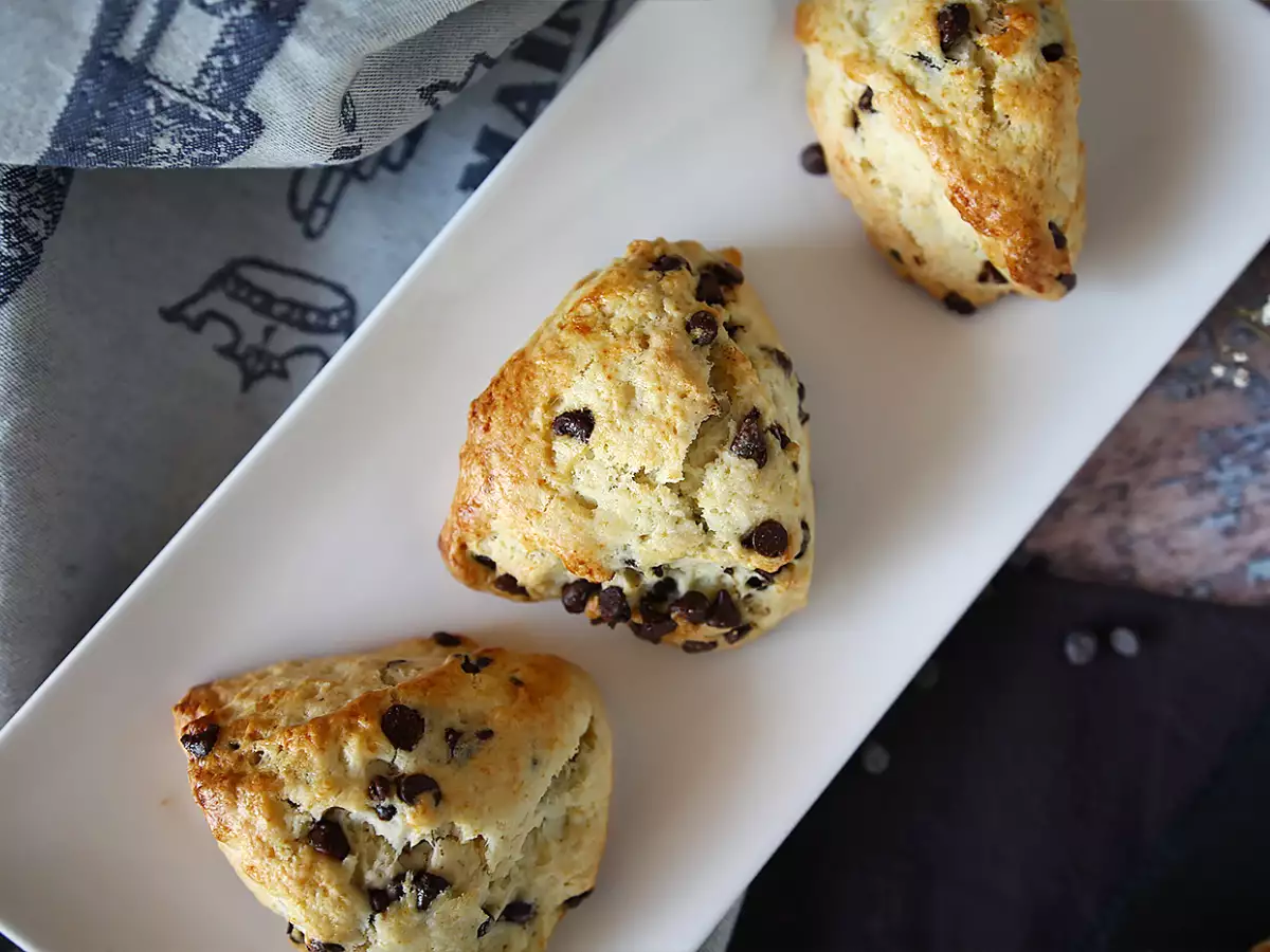 Kolay ve Yumuşacık Çikolatalı Scone - fotoğraf 5